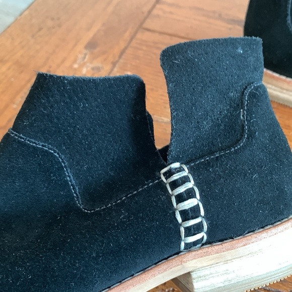 Clarks Edenvale Bella Ankle Boot Women’s Black Suede Contrast Stitch Size 8 - Picture 11 of 11